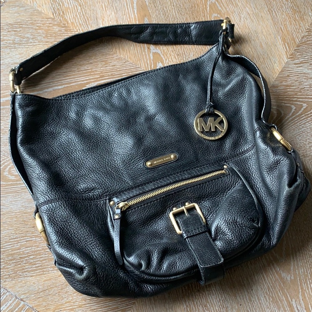MICHAEL KORS Black Leather Shoulder Bag